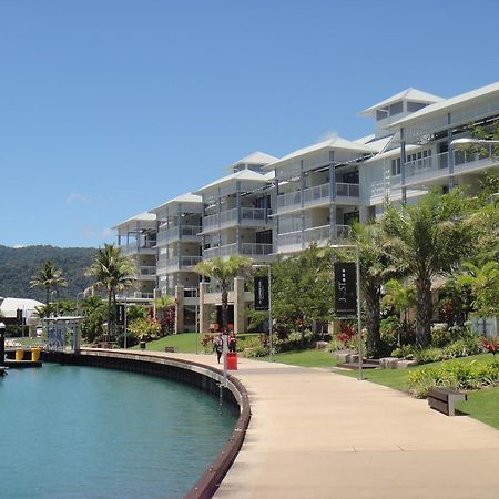 Boathouse Port Of Airlie Lägenhet Airlie Beach Exteriör bild
