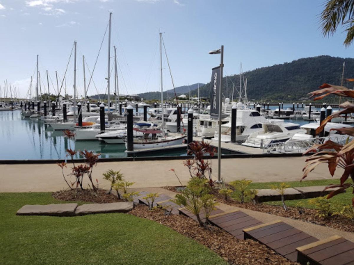 Boathouse Port Of Airlie Lägenhet Airlie Beach Exteriör bild