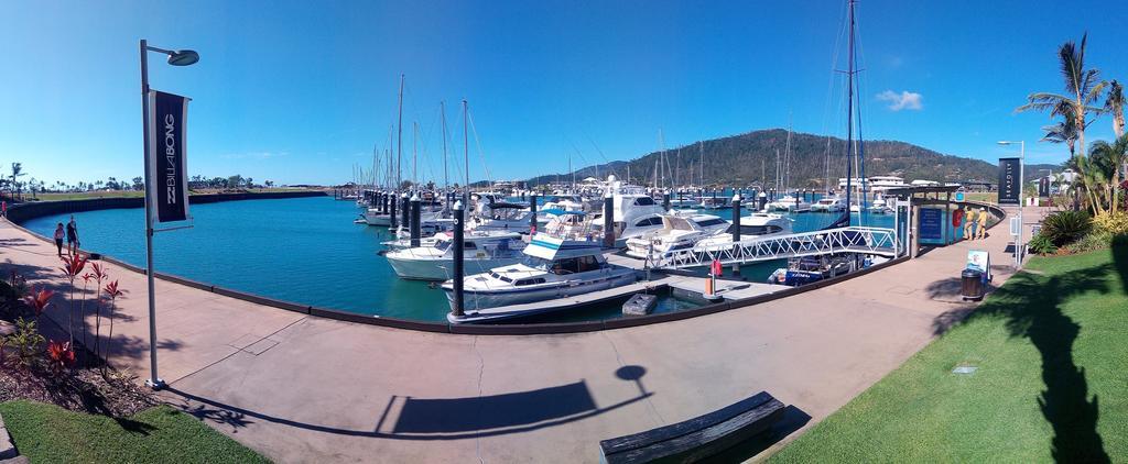 Boathouse Port Of Airlie Lägenhet Airlie Beach Exteriör bild